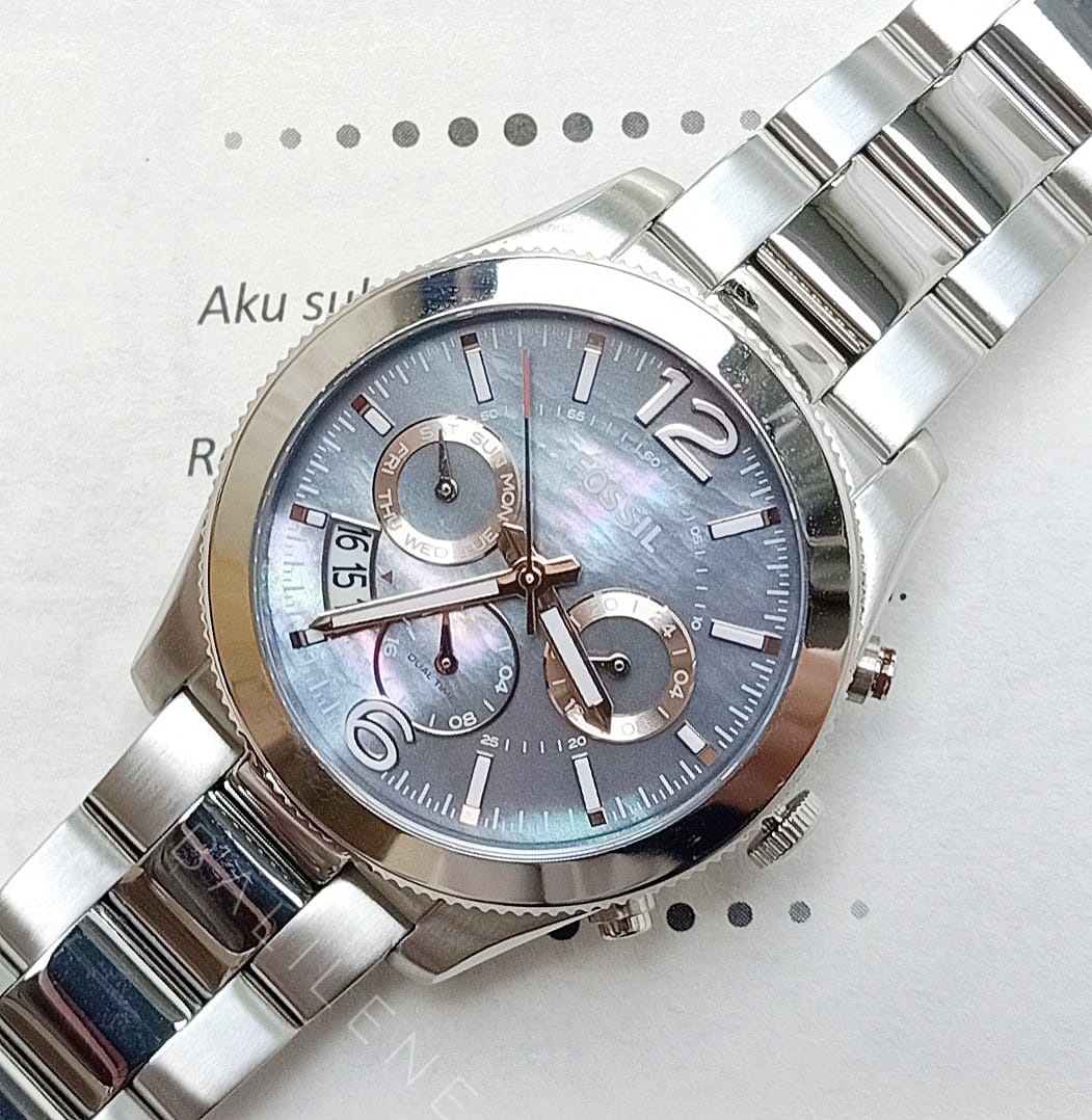 Fossil Es3880 Perfect Boyfriend Gray Mother Of Pearl Dial Ladies Watch