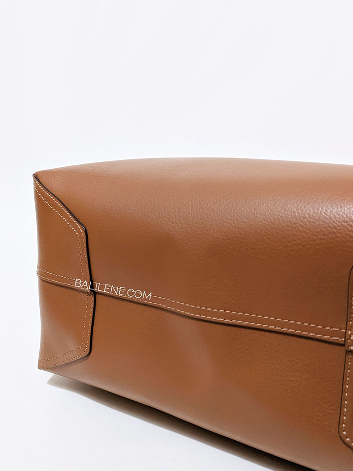 Kate-Spade-Ava-Reversible-Tote-Refined-Grain-Warm-Gingerbread-Crisp-Peac-Balilene-detail-bawah