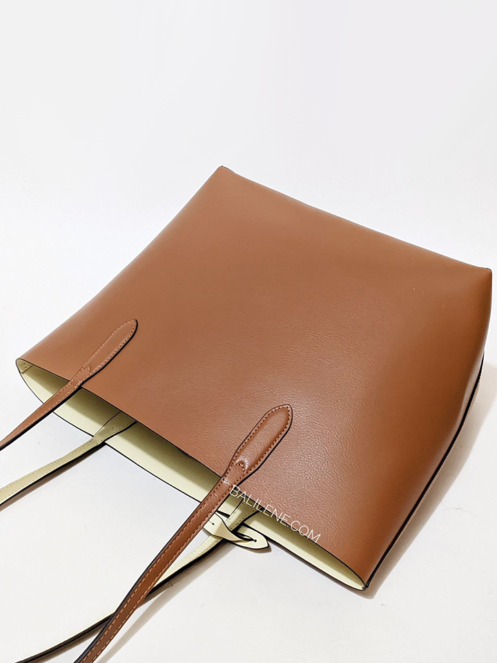    Kate-Spade-Ava-Reversible-Tote-Refined-Grain-Warm-Gingerbread-Crisp-Peac-Balilene-detail-belakang