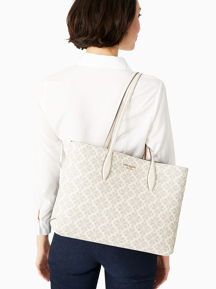 Kate-Spade-PXR00360-Flower-Coated-Canvas-All-Day-Large-Tote-Parchment-Multi-Balilene-onmodel