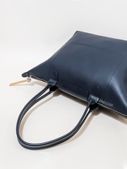 Longchamp-Le-Pliage-City-Medium-Shoulder-Bag-Navy-Balilene-detail-belakang