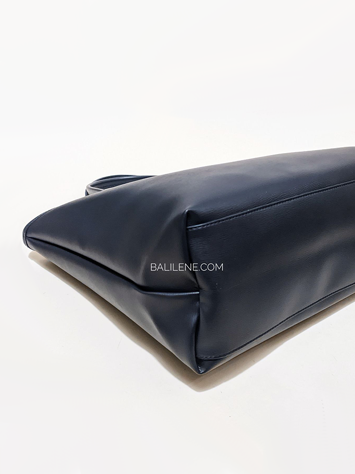 Longchamp-Le-Pliage-City-Top-Handle-Bag-Navy-Balilene-detail-bawah