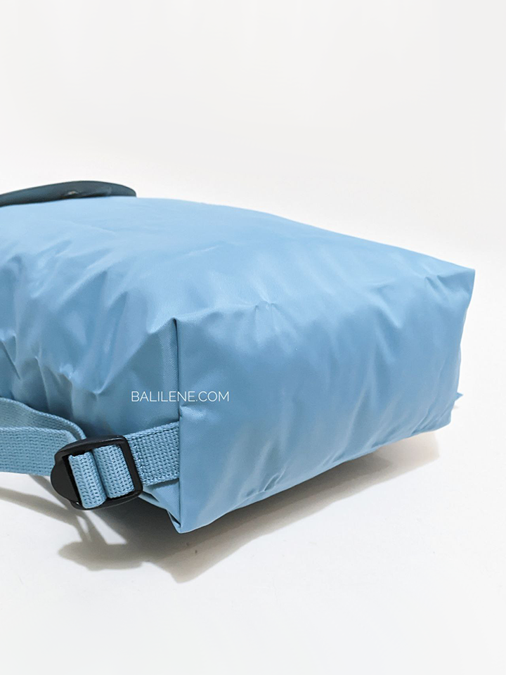 Longchamp-Le-Pliage-Club-Backpack-Bag-Norway-Balilene-detail-bawah