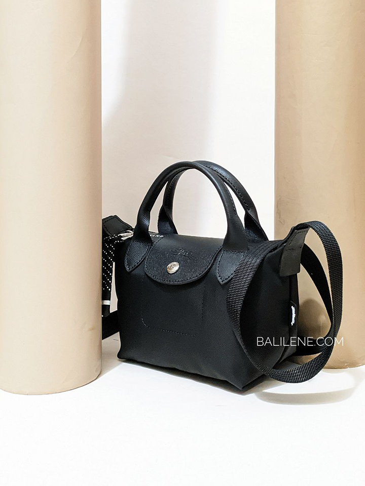 Longchamp Le Pliage Xtra Medium Leather Hobo Bag in Black
