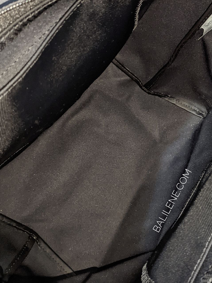 Longchamp-Le-Pliage-Energy-Top-Handle-Bag-Small-Black-Balilene-detail-dalam