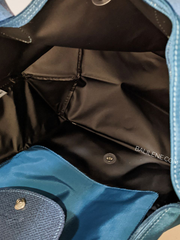 detail-bagian-dalam-Longchamp-Le-Pliage-Green-Handbag-Medium-Ocean-Blue