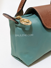 Longchamp-Le-Pliage-Original-Pouch-Cypress-Balilene-detail-samping