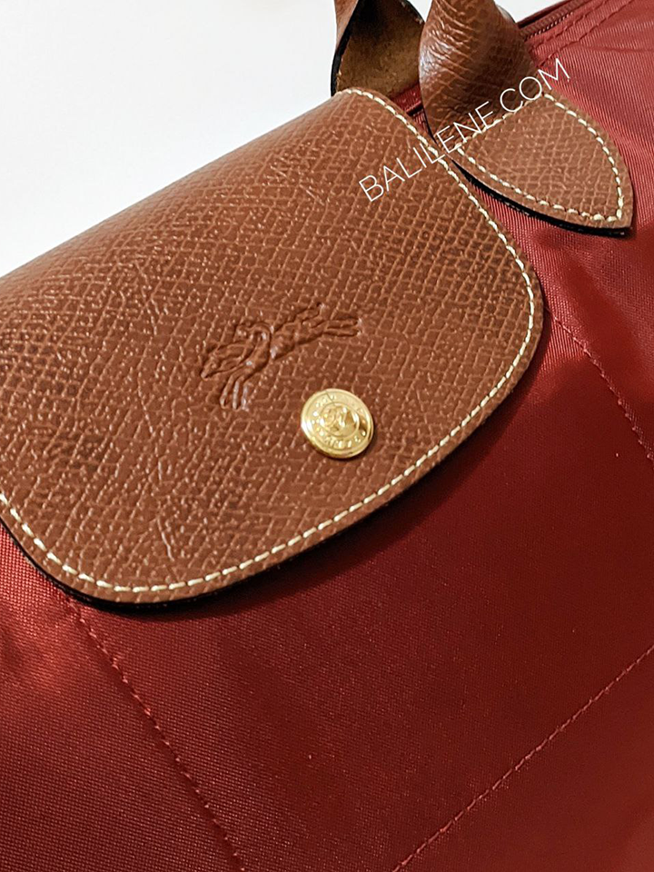 Longchamp-Le-Pliage-Original-Recycled-Fabric-Tote-Bag-Medium-Red-Balilene-detail-logo