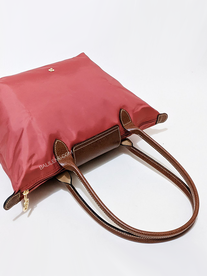 Longchamp-Le-Pliage-Original-Shoulder-Bag-Small-Fig-Balilene-detail-belakang