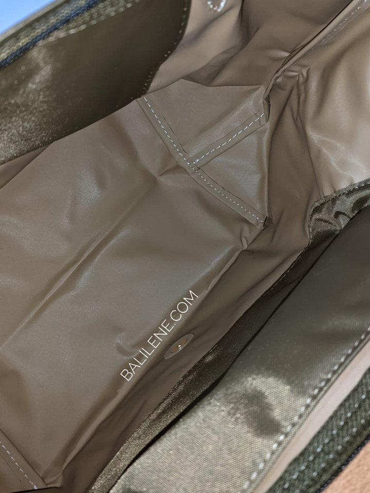 Longchamp-Le-Pliage-Original-Top-Handle-Bag-Khaki-Army-Balilene-detail-dalam