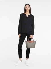 Longchamp-Le-Pliage-Original-Top-Handle-Bag-Small-Turtledove-Balilene-onmodel