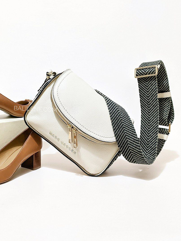 Marc Jacobs H132L01RE21 The Groove Mini Messenger Bag Marshmallow