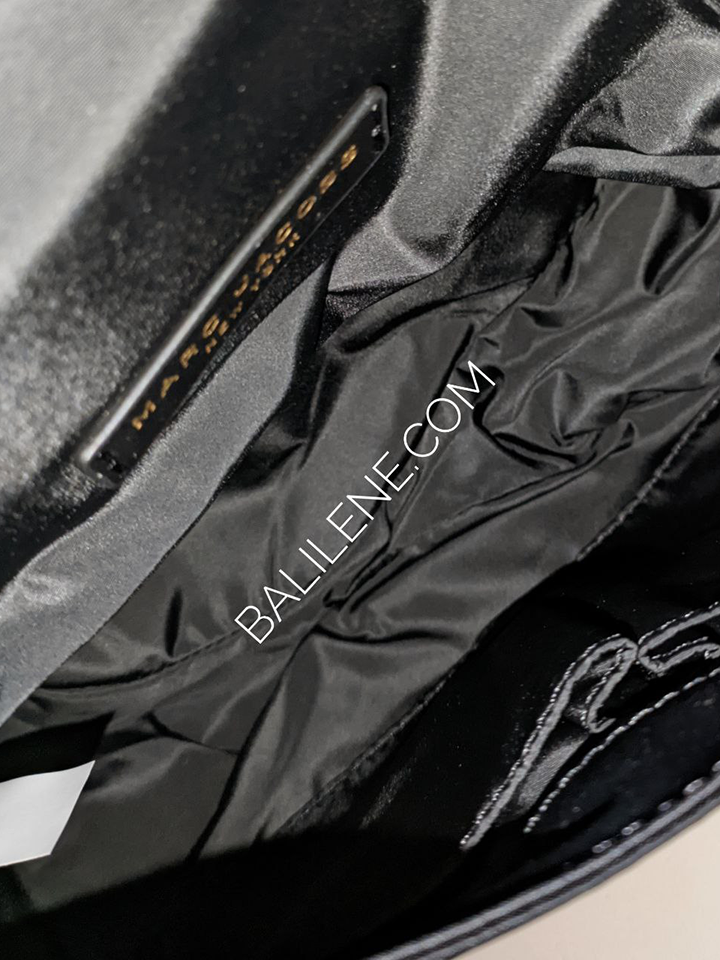 Marc-Jacobs-Preppy-Nylon-Natasha-Mini-Crossbody-Bag-Black-Balilene-detail-dalam