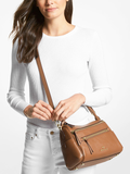 Michael-Kors-30F1G9LS6L-Lorimer-Medium-Pebbled-Leather-Satchel-Bag-Luggage-Balilene-onmodel