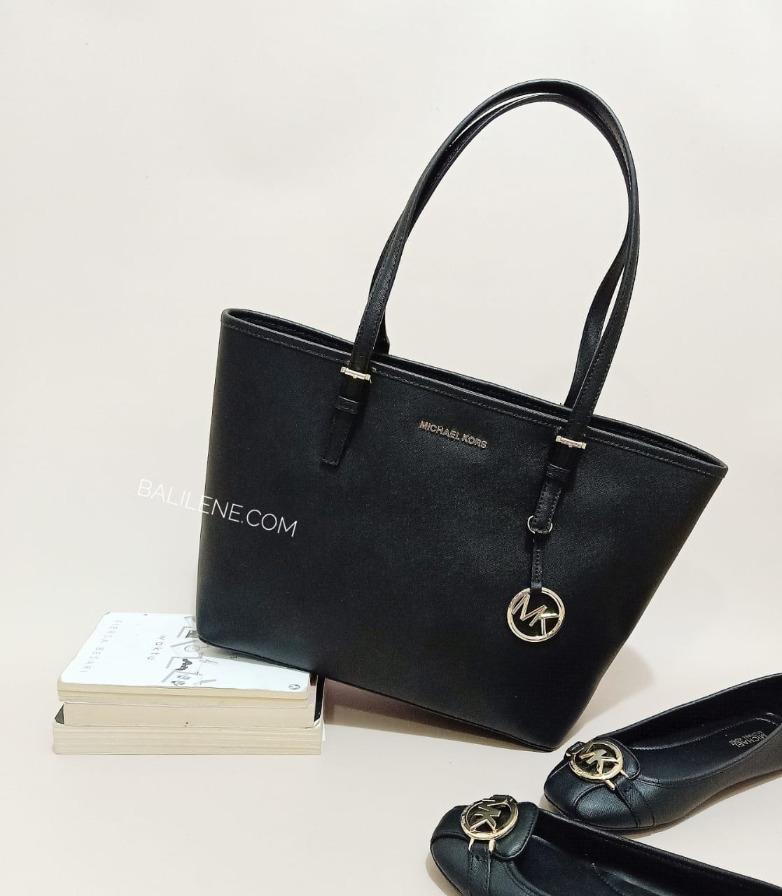 Michael Kors 35H7GTVT2L Medium Jet Set Carryall Tote Black