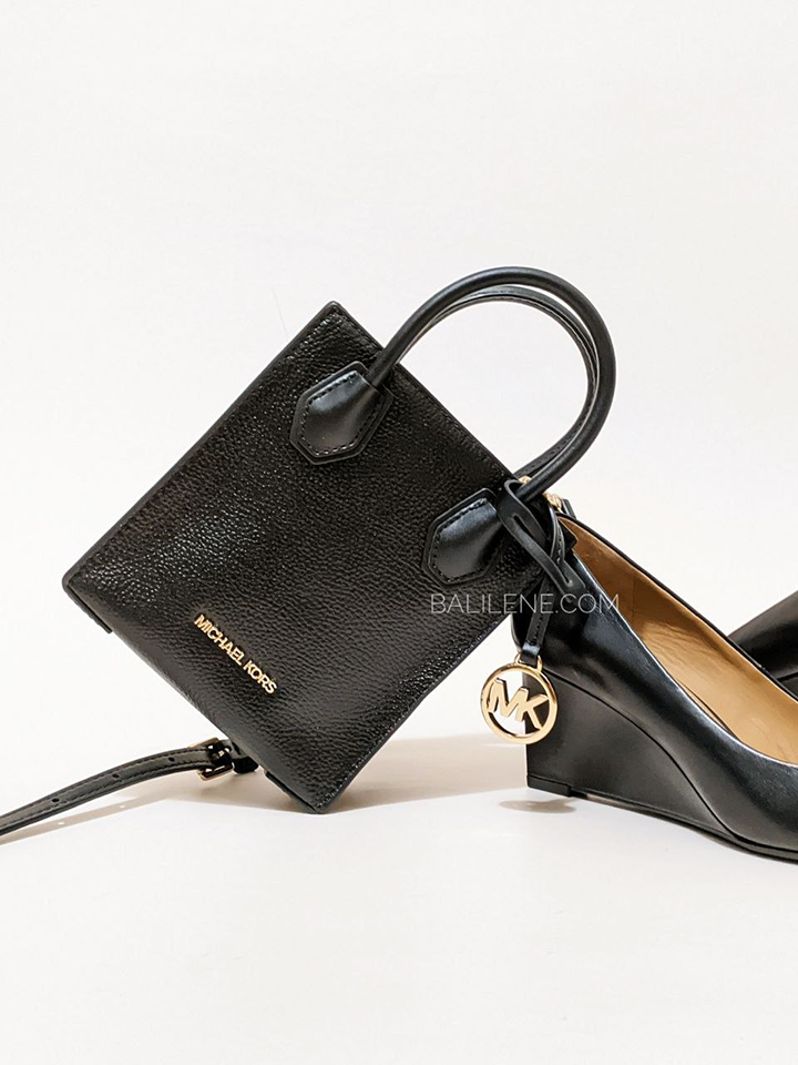 Michael Kors 35S1GM9T0L Mercer Extra Small Pebbled Leather Crossbody Bag Black