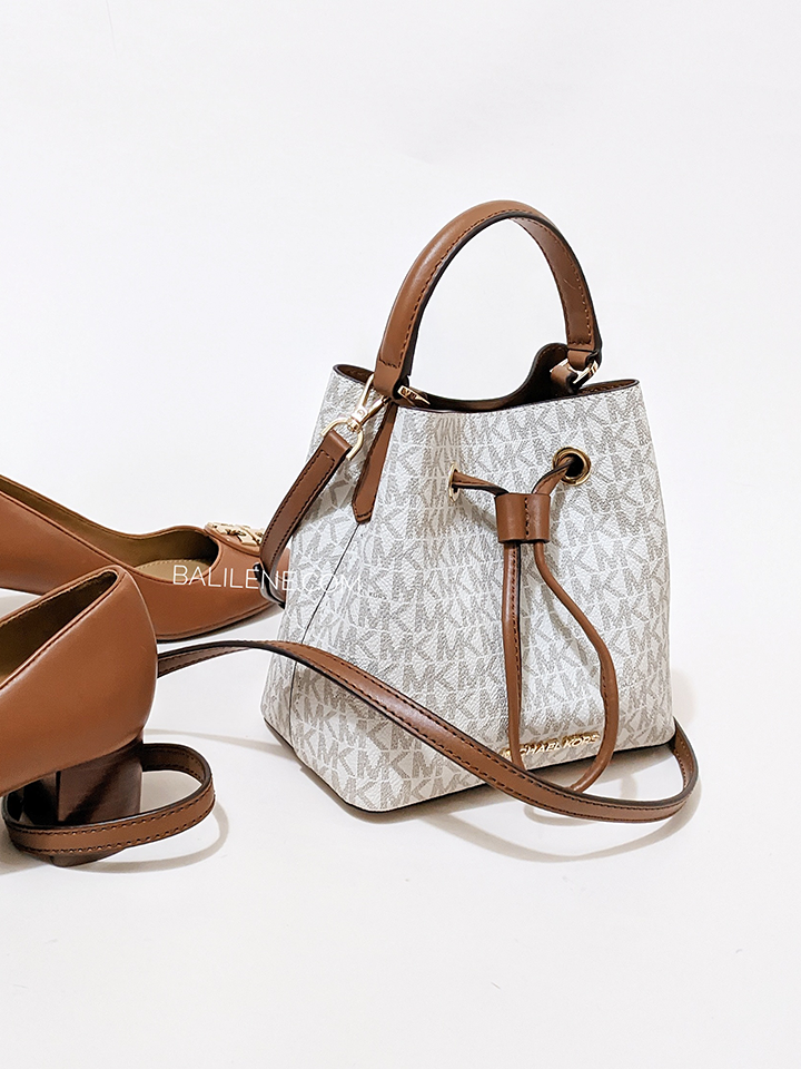 Michael Kors Suri Small Bucket Shoulder Bag Vanilla PVC Handbags  Amazoncom