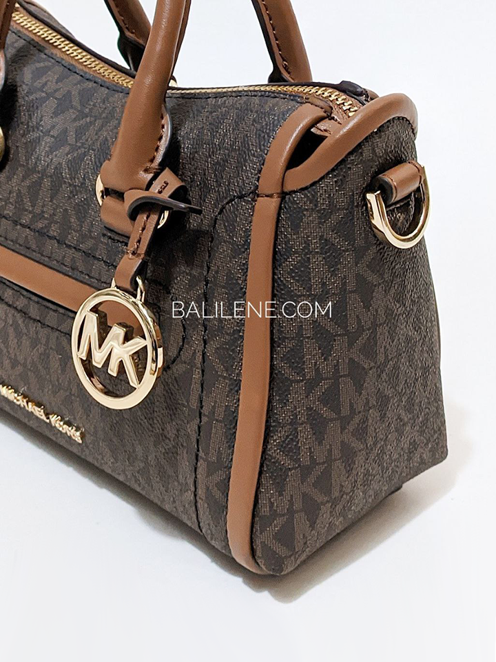    Michael-Kors-Carine-Extra-Small-Logo-Satchel-Brown-Balilene-detail-samping