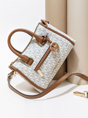 Michael-Kors-Carine-Extra-Small-Logo-Satchel-Vanilla-Balilene-detail-depan