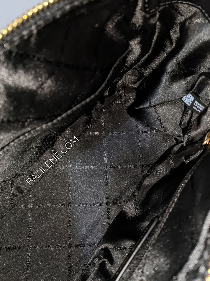 Michael-Kors-Carine-Medium-Pebbled-Leather-Satchel-Bag-Black-Balilene-detail-dalam