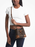 Michael-Kors-Mercer-Small-Logo-Bucket-Bag-Brown-Balilene-onmodel