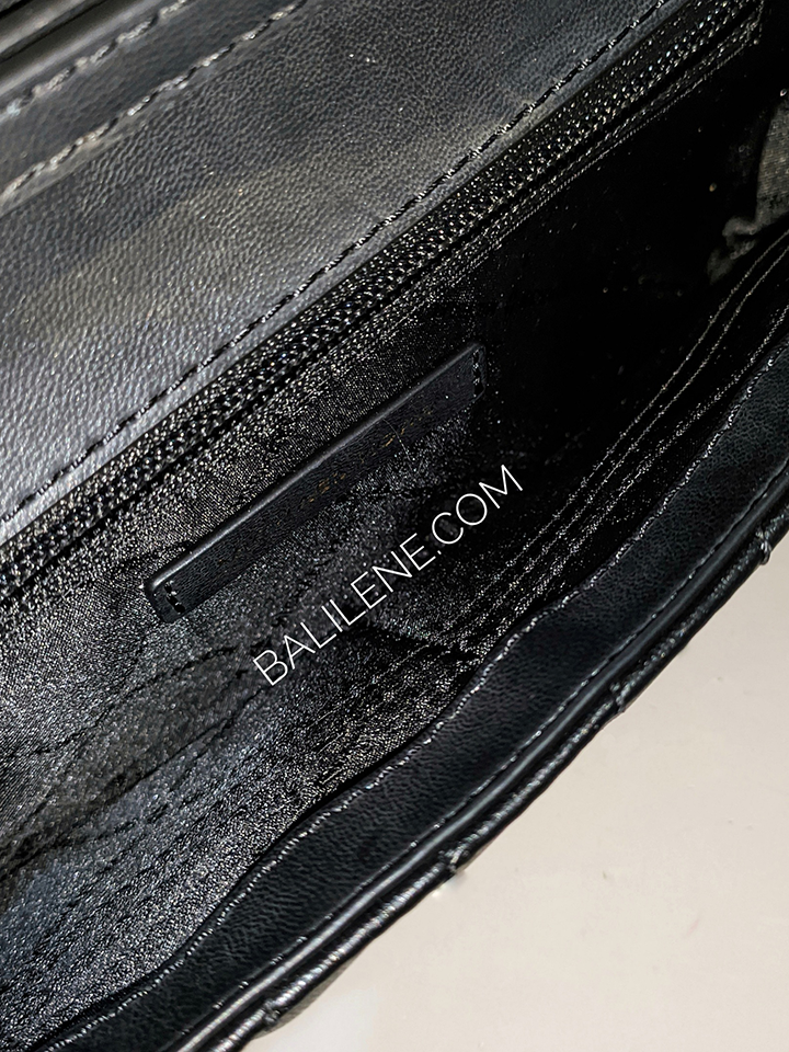 Michael-Kors-Rose-Medium-Elongated-Clutch-Black-Balilene-detail-dalam