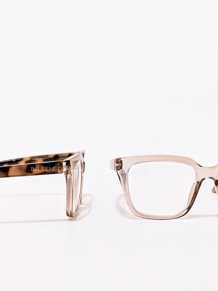 Oscar De La Renta Women Square Glasses Blush +1.50