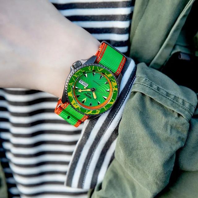 Seiko SRPF23K1 5 Sports x Street Fighter V Green