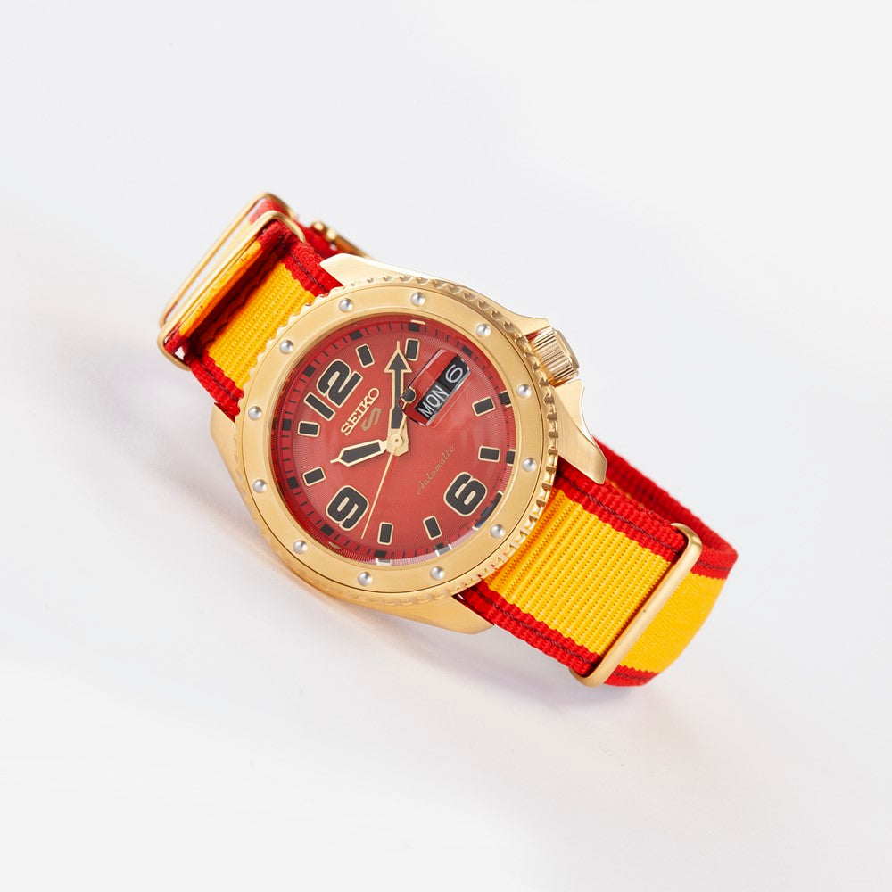 Seiko SRPF24K1 5 X Street Fighter Zangief