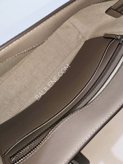 Tory-Burch-136091-Emerson-Small-Tote-Gray-Heron-Balilene-detail-dalam