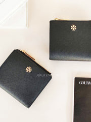       Tory-Burch-52902-Emerson-Mini-Wallet-Black-Balilene-detail