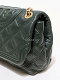 Tory-Burch-56716-Fleming-Soft-Convertible-Shoulder-Bag-Sycamore-Balilene-detail-samping