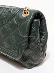 Tory-Burch-56716-Fleming-Soft-Convertible-Shoulder-Bag-Sycamore-Balilene-detail-samping