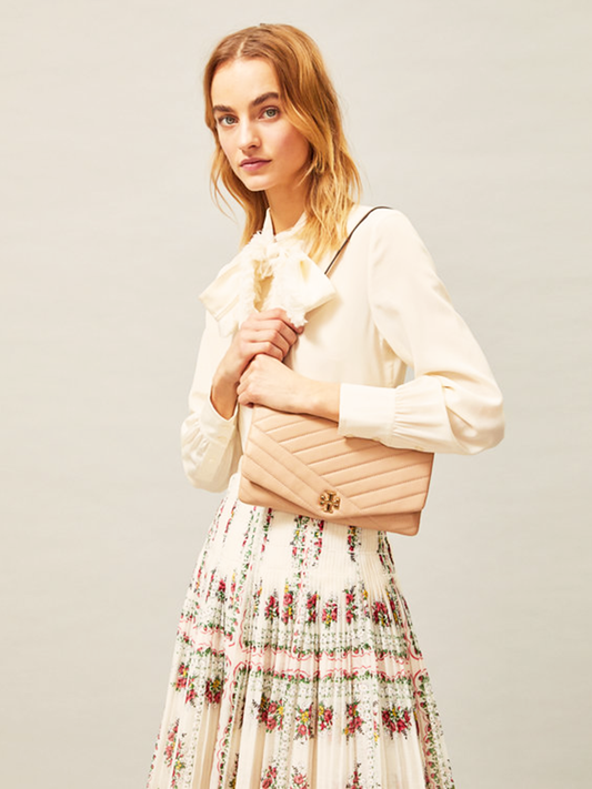 Tory Burch 56824 Kira Chevron Clutch Devond Sand
