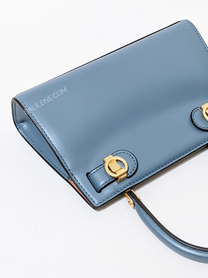    Tory-Burch-56912-Lee-Radziwill-Petite-Bag-Brunnera-Balilene-detail-belakang