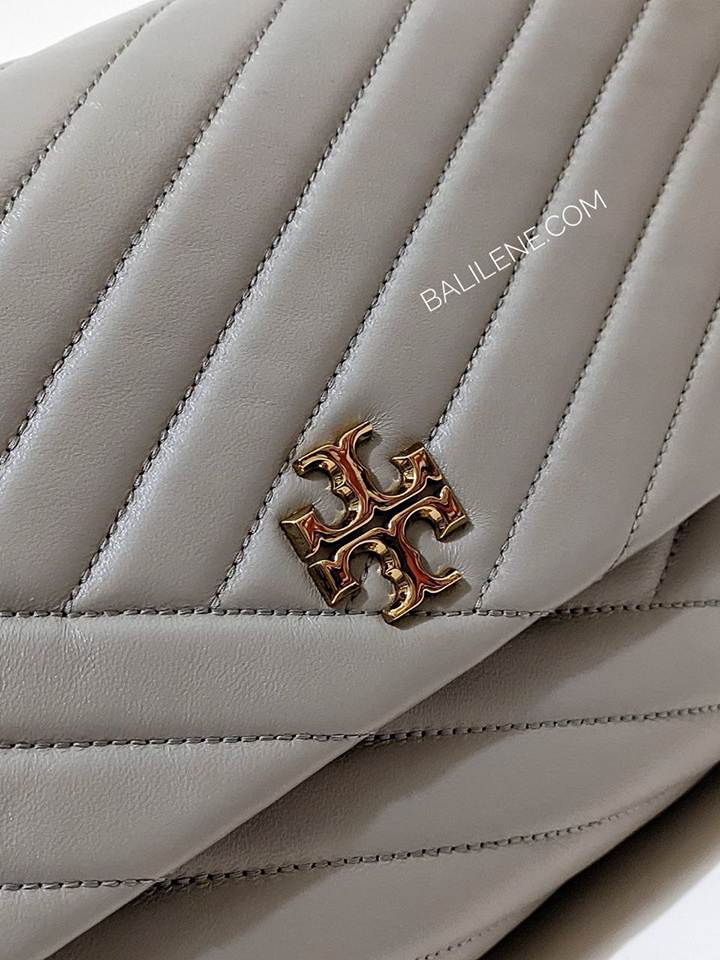 Tory Burch Kira Chevron Convertible Shoulder bag Dimension: 27.5cm× 20cm  Colour: Gray Heron