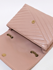 Tory-Burch-58465-Kira-Chevron-Convertible-Shoulder-Bag-Meadowsweet-Balilene-detail-penutup