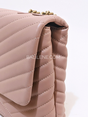 Tory-Burch-58465-Kira-Chevron-Convertible-Shoulder-Bag-Meadowsweet-Balilene-detail-samping