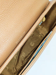 Tory-Burch-60404-Britten-Adjustable-Shoulder-Bag-Bark-dalam