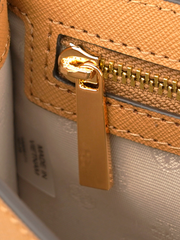 Tory-Burch-63982-Emerson-Mini-Shoulder-Bag-Cardamom-Balilene-detail