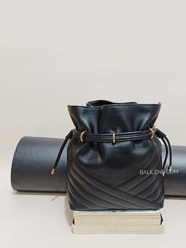 Tory Burch 64439 Kira Chevron Mini Bucket Bag Black