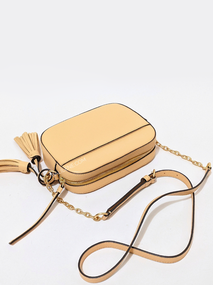    Tory-Burch-64447-McGraw-Camera-Bag-Jackfruit-Balilene-detail-belakang