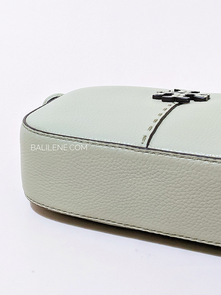 Tory-Burch-64447-McGraw-Camera-Bag-Pine-Frost-Balilene-detail-bawah