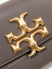    Tory-Burch-73589-Eleanor-Small-Convertible-Shoulder-Bag-Clam-Shell-Brown-Balilene-detail-logo