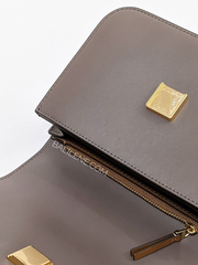 Tory-Burch-73589-Eleanor-Small-Convertible-Shoulder-Bag-Clam-Shell-Brown-Balilene-detail-penutup