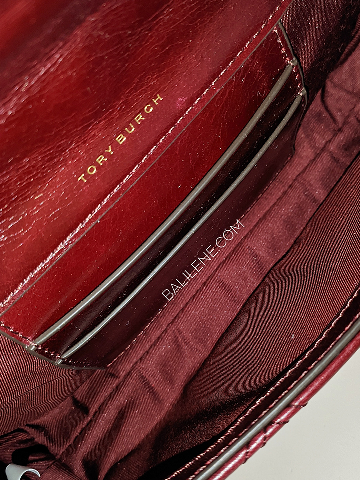 Tory-Burch-77099-Fleming-Soft-Glazed-Mini-Bag-Royal-Burgundy-Balilene-detail-dalam
