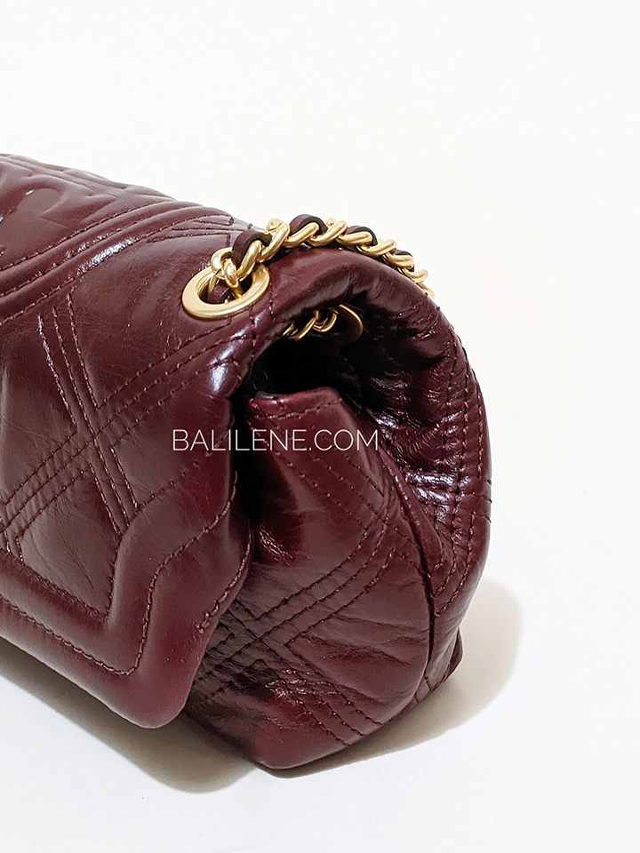 Tory-Burch-77099-Fleming-Soft-Glazed-Mini-Bag-Royal-Burgundy-Balilene-detail-samping