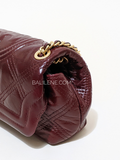 Tory-Burch-77099-Fleming-Soft-Glazed-Mini-Bag-Royal-Burgundy-Balilene-detail-samping