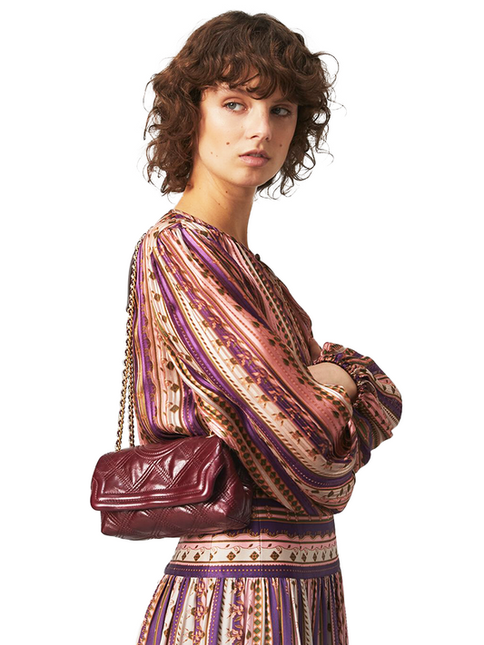 Tory-Burch-77099-Fleming-Soft-Glazed-Mini-Bag-Royal-Burgundy-Balilene-onmodel