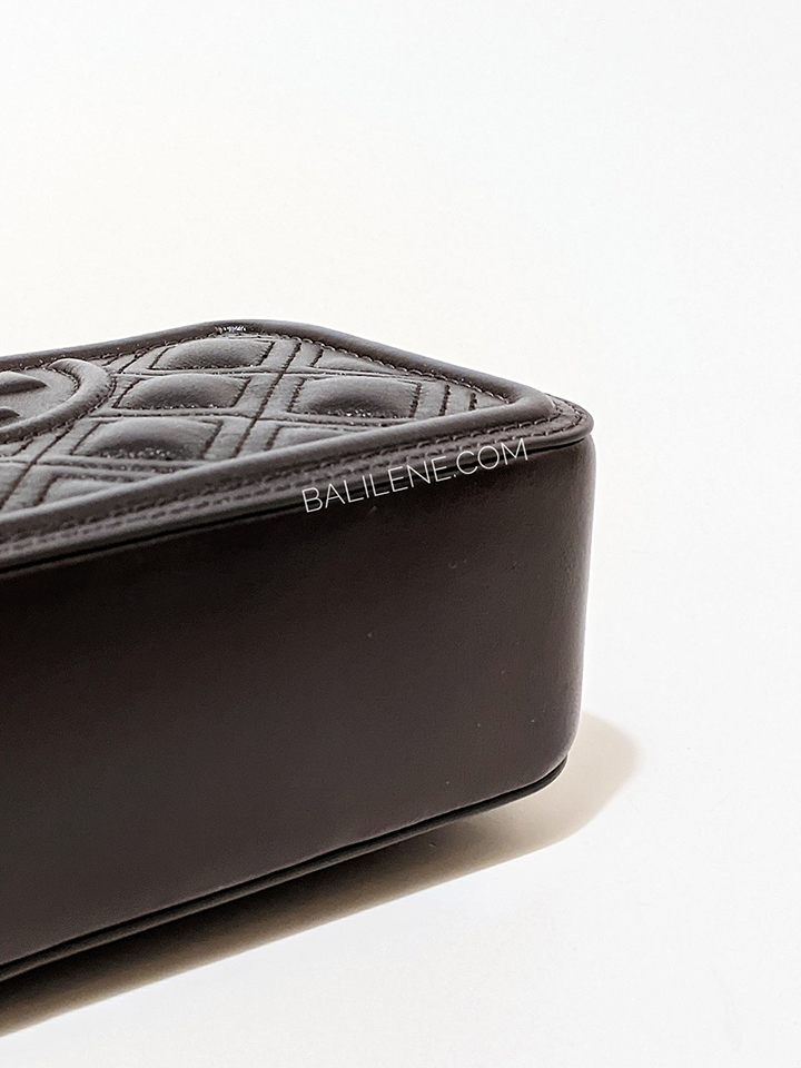 Tory-Burch-79403-Fleming-Double-Zip-Mini-Bag-Tempranillo-Balilene-detail-bawah